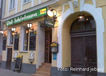 Pub Schönbrunn - Portalansicht